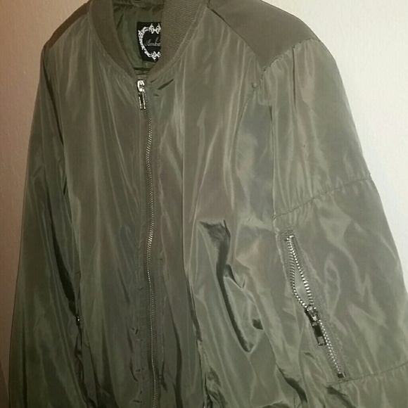 Green bomber jacket - Picture 4 of 5